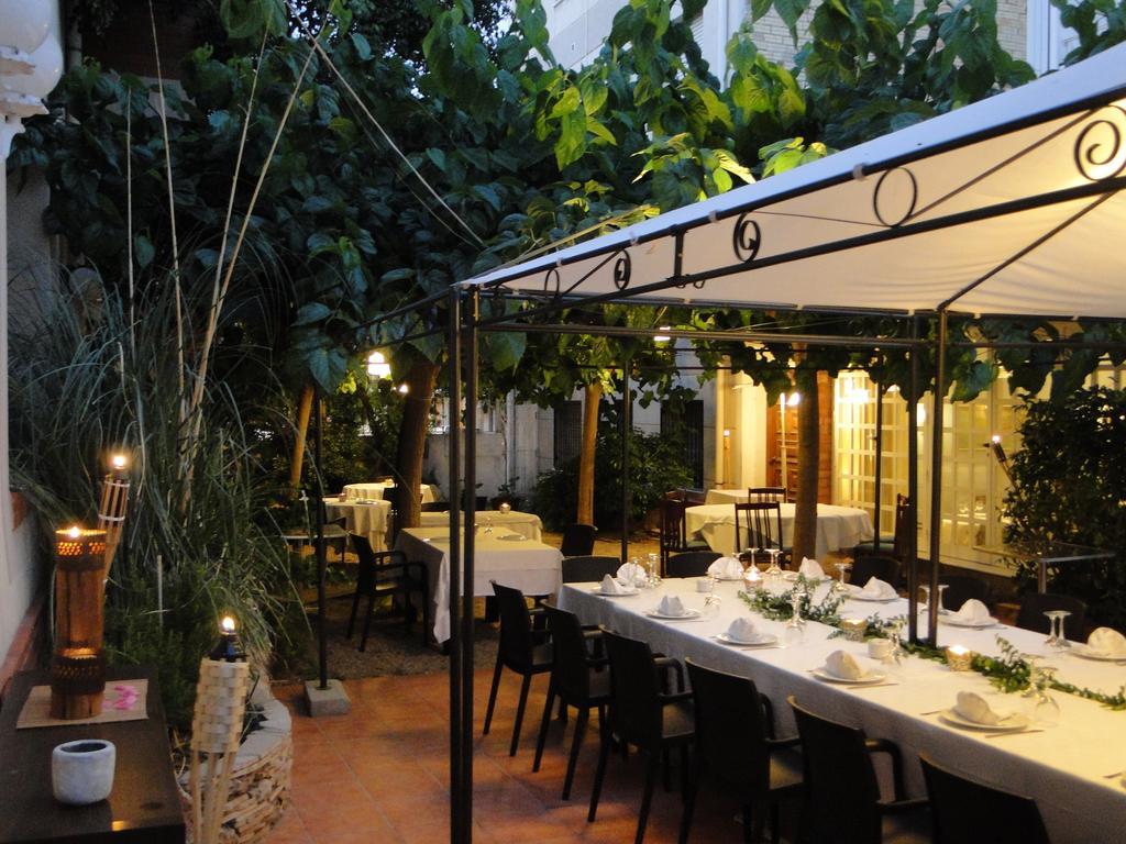 Hotel Restaurant Llansola Сан-Карлос-де-ла-Рапита Экстерьер фото