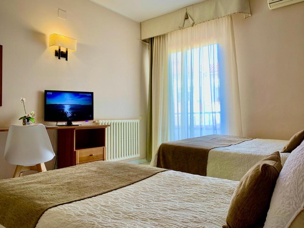 Hotel Restaurant Llansola Сан-Карлос-де-ла-Рапита Экстерьер фото