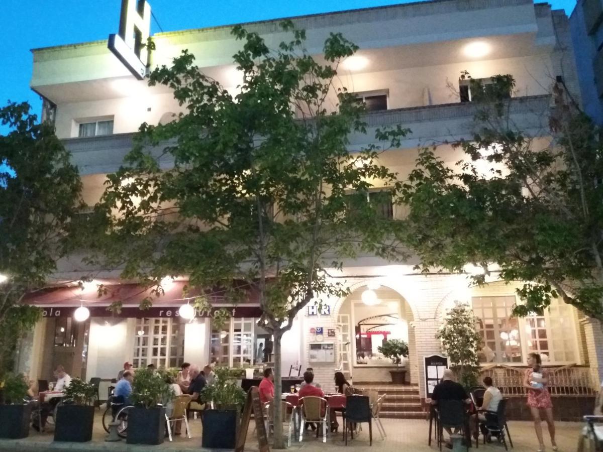 Hotel Restaurant Llansola Сан-Карлос-де-ла-Рапита Экстерьер фото